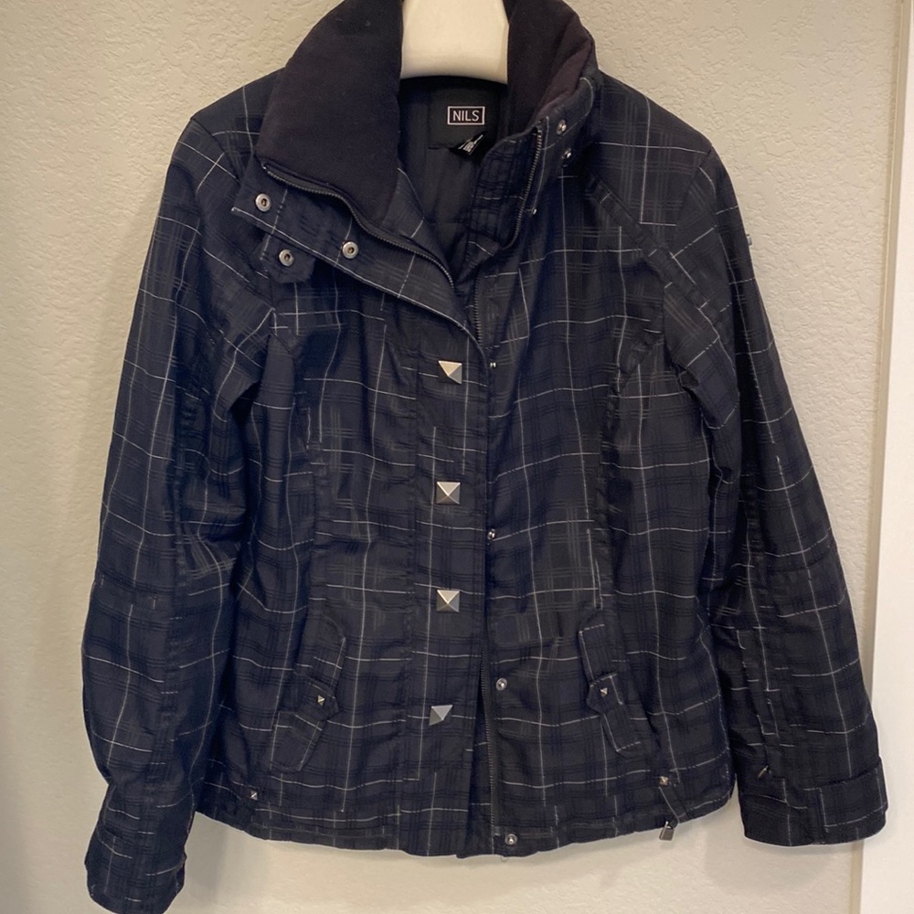 Nils vintage ski jacket, size 8. Excellent condition. Black and white .